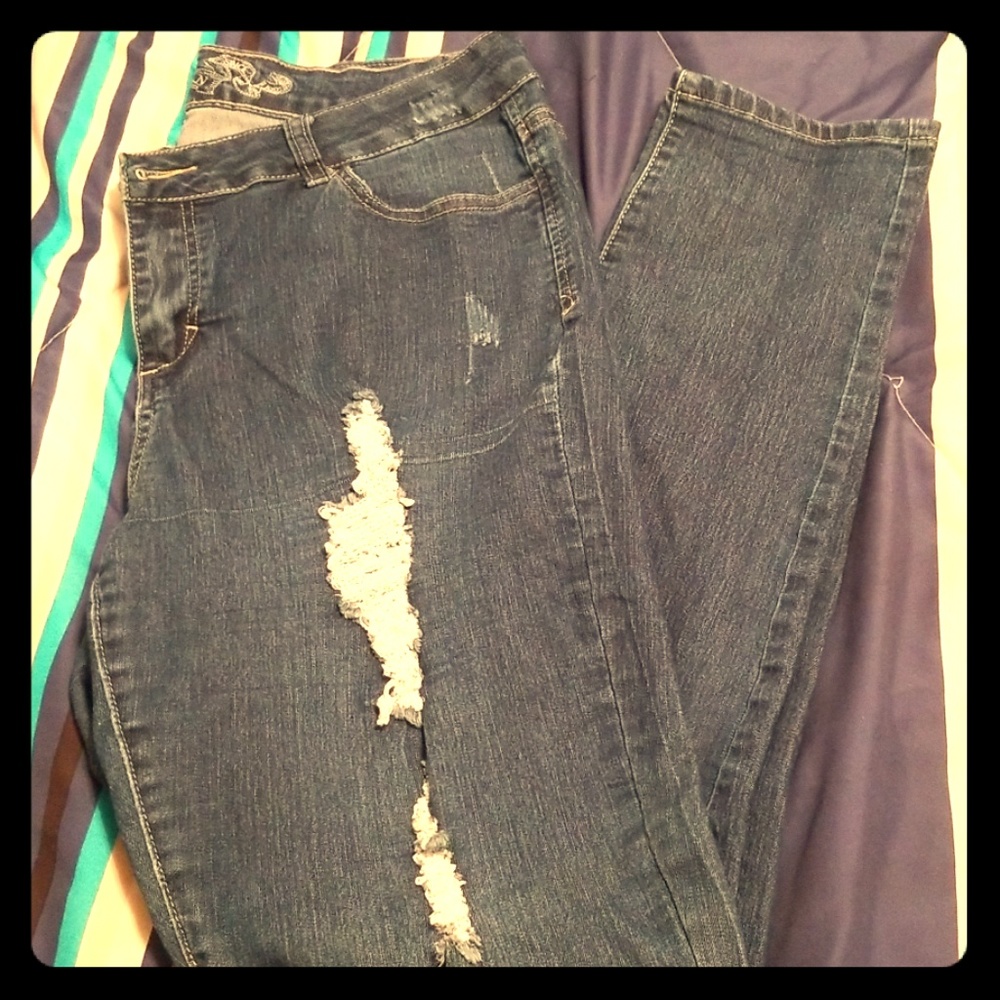Ripped Skinny Jeans